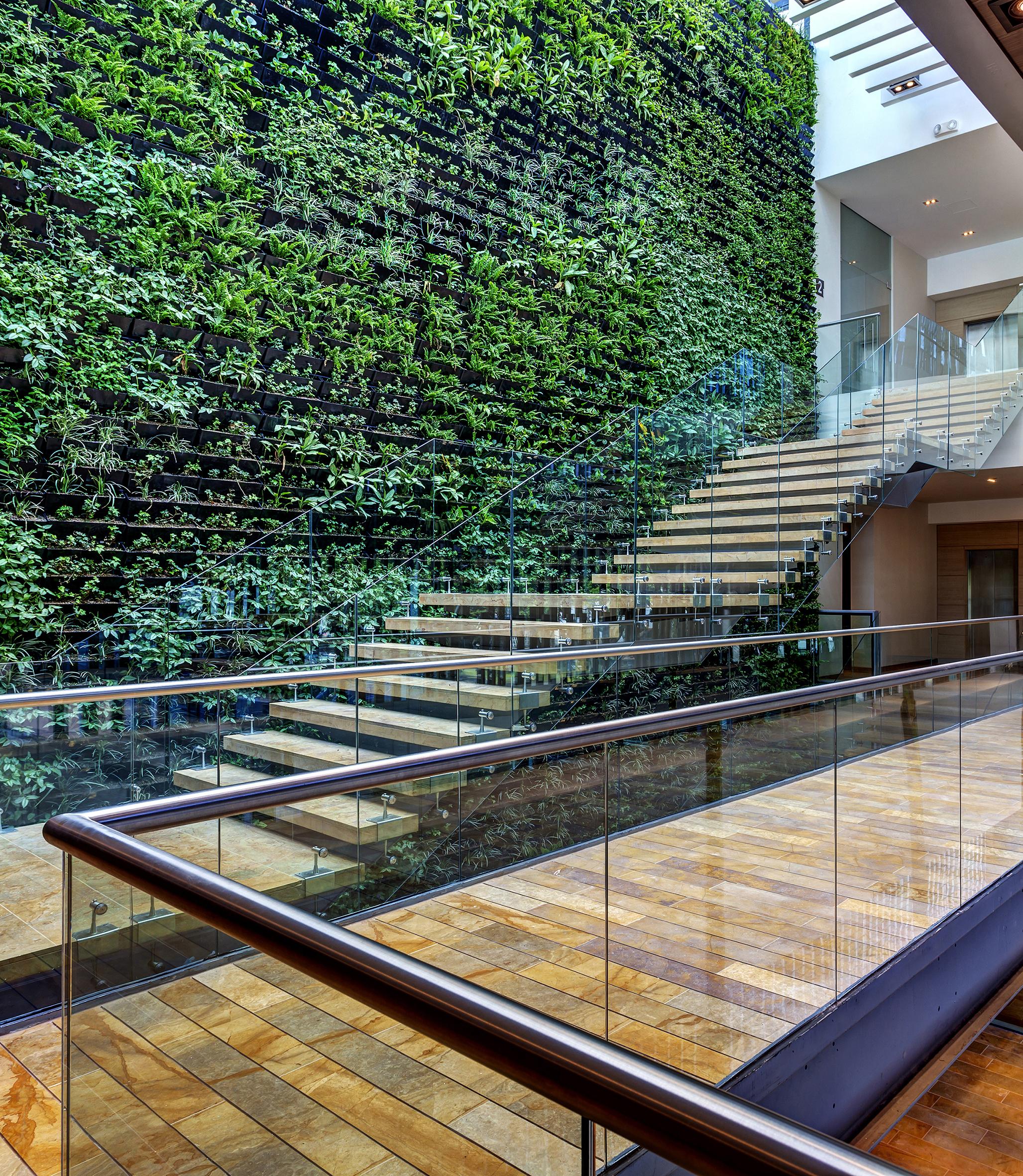 Estelar Villavicencio Hotel&Centro De Convenciones Exterior foto The green wall at the Westin